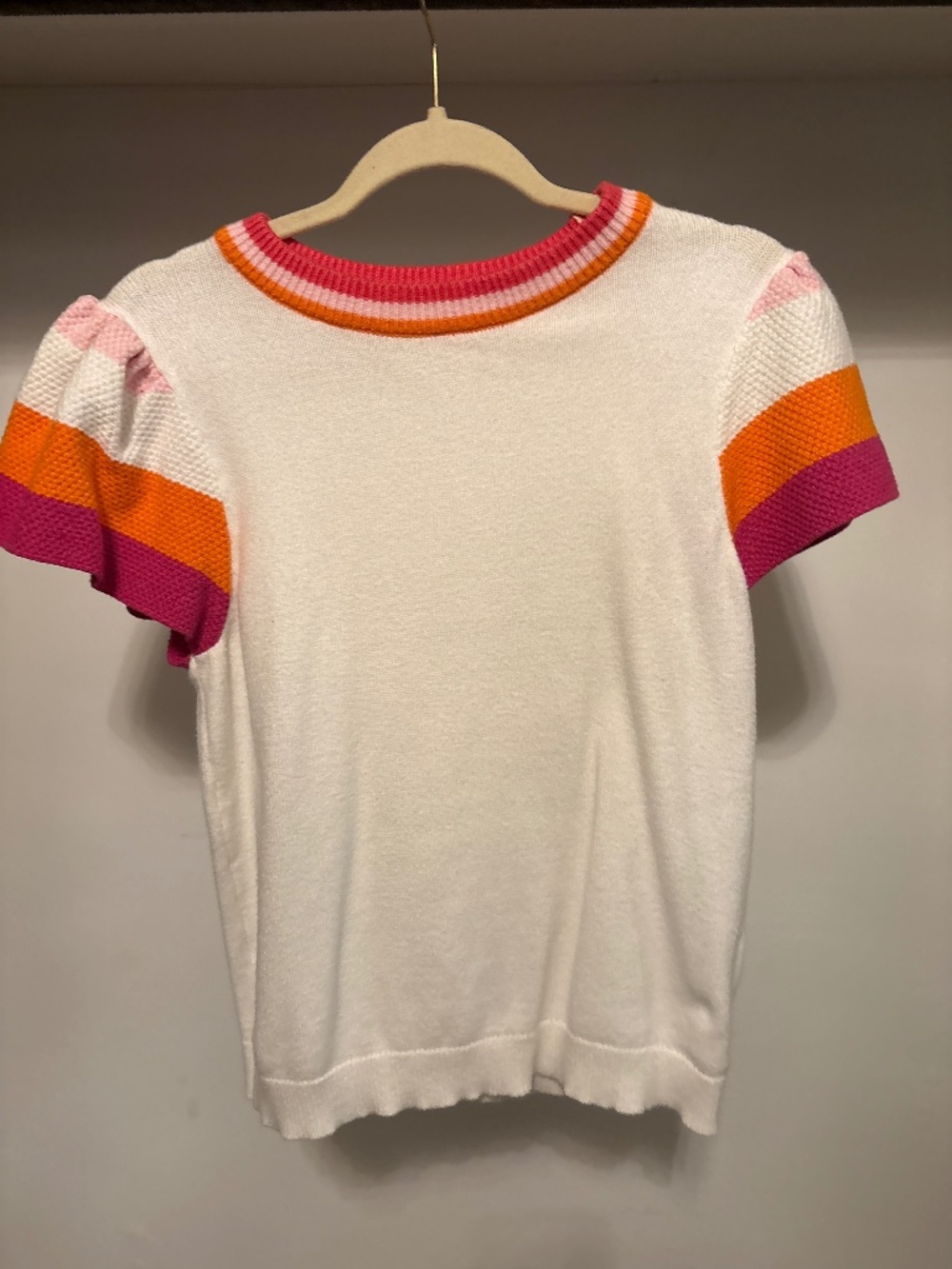 White puff short sleeve sweater
